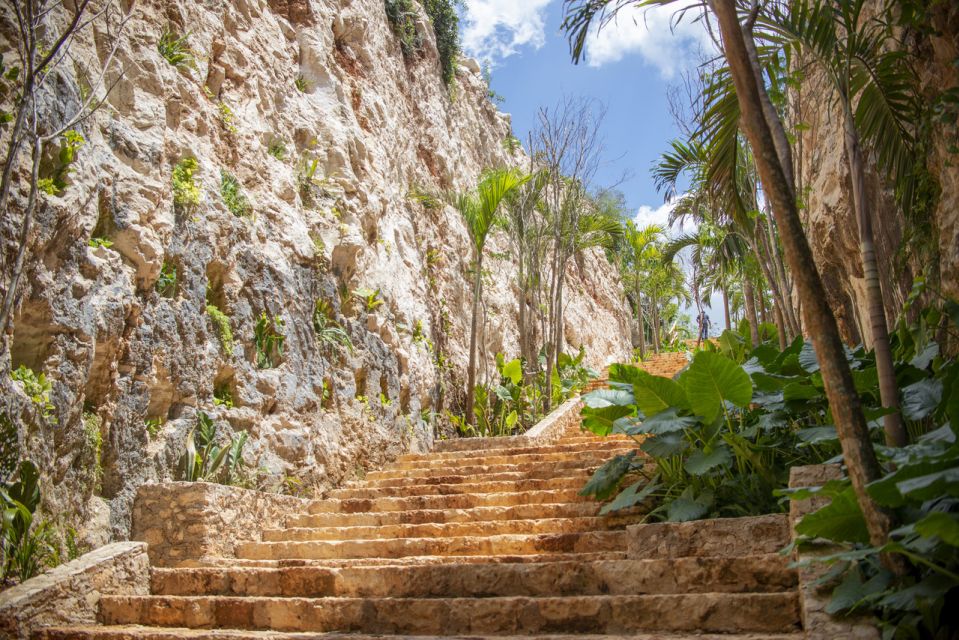 From Merida: Izamal, Yokdzonot & Tsukan (One Day) - Discovering Tsukan Sanctuary