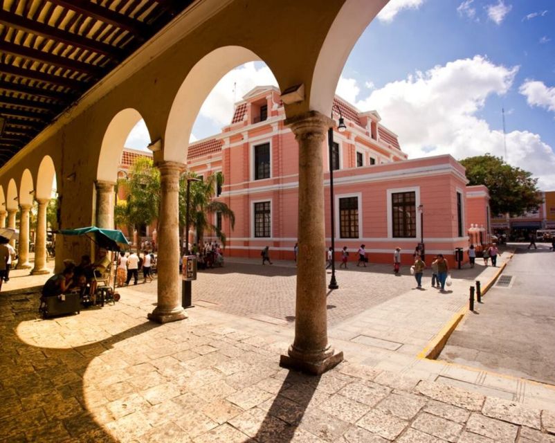 From Merida: Merida City Tour - Discovering the White City