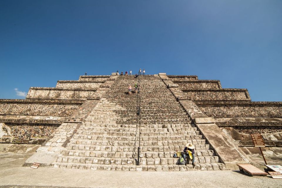 From Mexico City: Private Teotihuacan Pyramids With Lunch - Highlights of the Tour