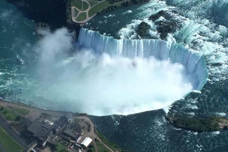 From Mississauga:Niagara Falls Day Tours With Boat and Lunch - Getting to Niagara Falls