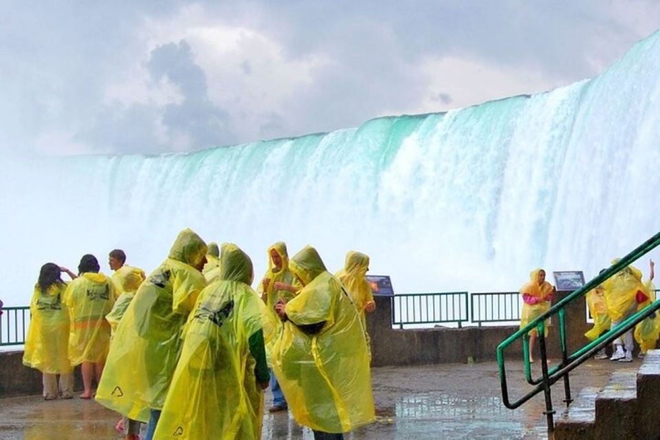 From Mississauga:Niagara Falls Day Tours With Boat and Lunch - Lunch Options