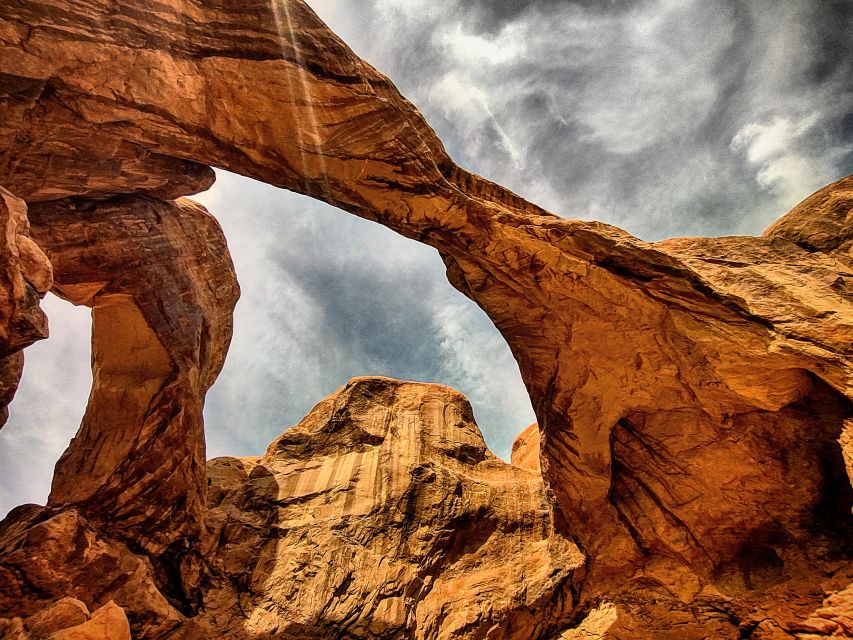 From Moab: Arches National Park 4x4 Drive and Hiking Tour - Off-road Trail Adventure