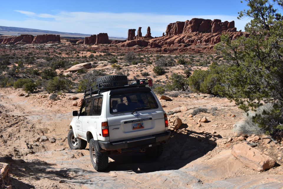 From Moab: Arches National Park 4x4 Drive and Hiking Tour - Important Considerations