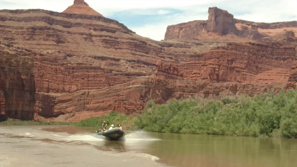 From Moab: Canyonlands 4x4 Drive and Calm Water Cruise - Tour Overview