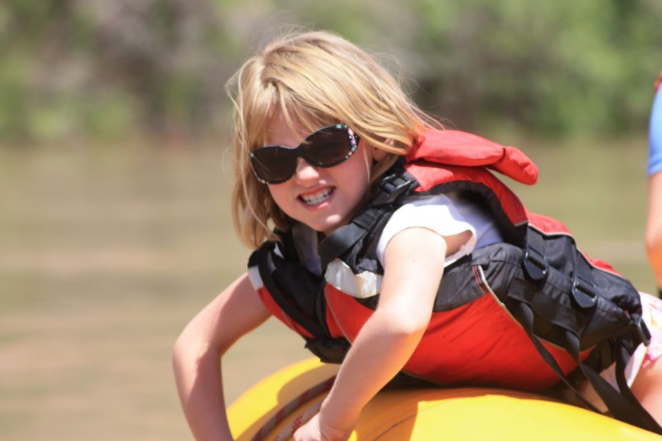 From Moab: Canyonlands 4x4 Drive and Colorado River Rafting - Splashy Fun on Colorado River