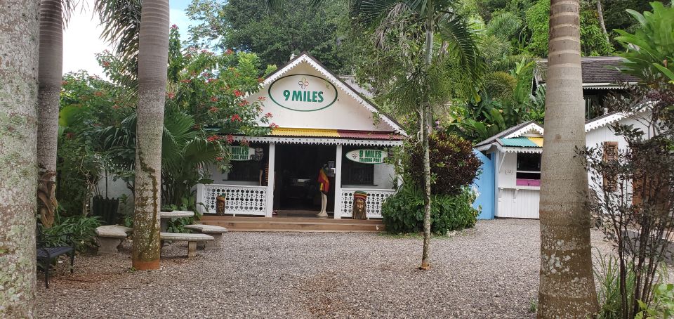From Montego Bay: The Bob Marley Guided Tour of Nine Mile - Touring the Bob Marley Mausoleum