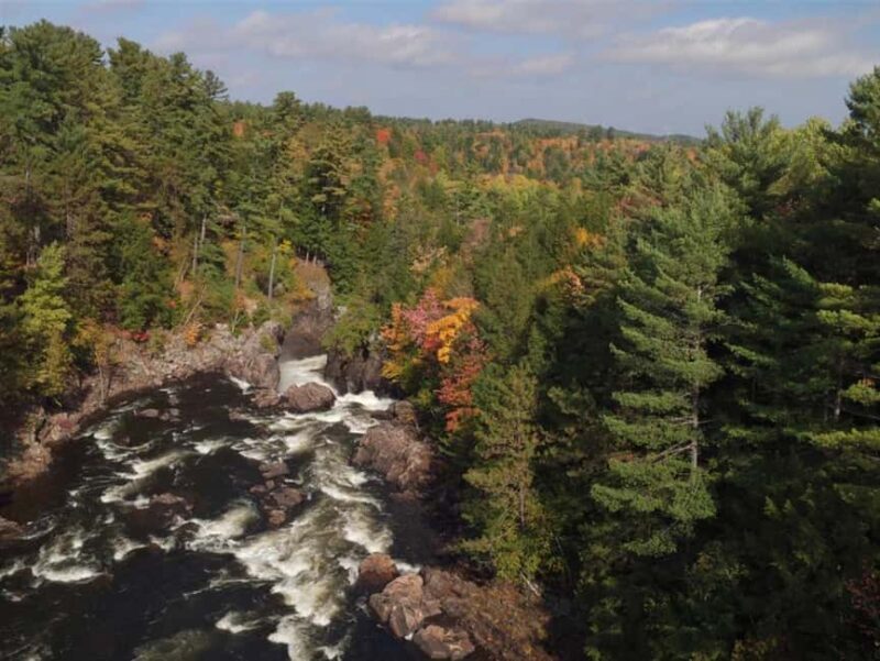 From Montreal: Treetop Trek, Ziplines + beach or waterfall. - FAQ