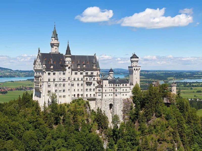 From Munich: To Neuschwanstein Castle, Linderhof, Oberammerg - Exploring Bavaria’s Top Highlights in One Day