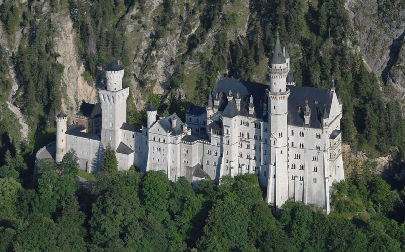 From Munich: To Neuschwanstein Castle, Linderhof, Oberammerg - Authentic Experiences Based on Real Reviews