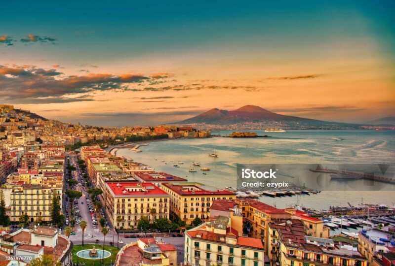 FROM NAPLES: PANORAMIC TOUR OF THE CITY OF NAPLES - Starting Location and Meeting Point