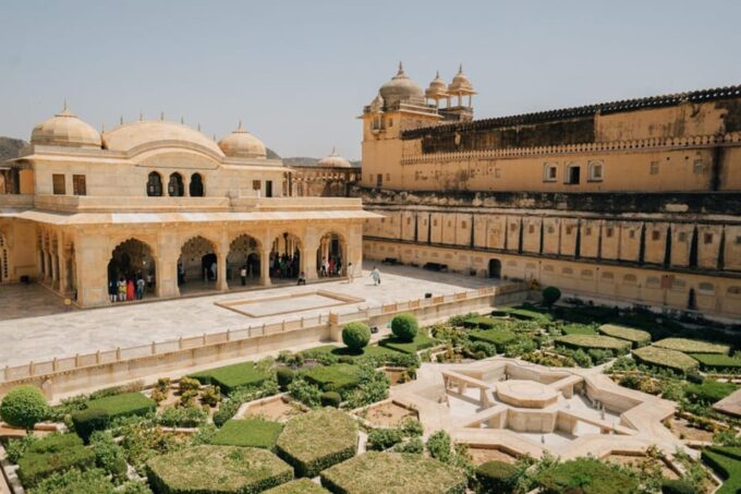 From New Delhi: Jaipur Day Trip With Amber Fort and City - Frequently Asked Questions