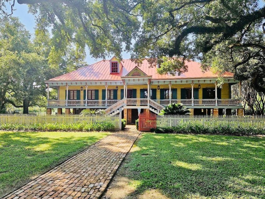 From New Orleans: Oak Alley or Laura Plantation Tour - Pickup and Transportation