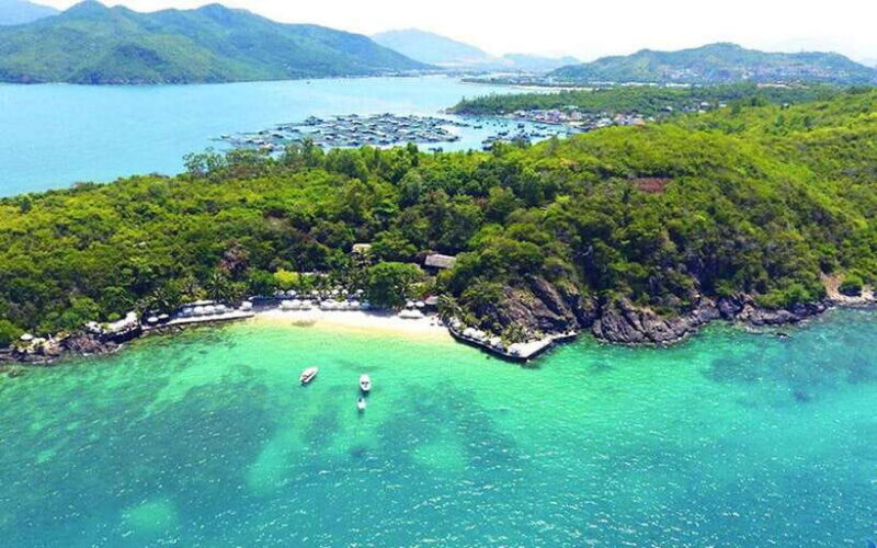FROM NHA TRANG: LUXURY 3- ISLAND TOUR WITH LUNCH - Itinerary and Activities
