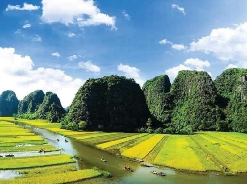 From Ninh Binh: Hoa Lu, Trang An, Mua Cave, & Bich Dong Tour - Scenic Boat Trip