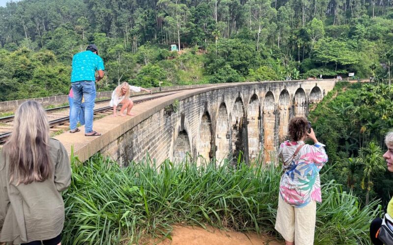 From Nuwara Eliya: Ella City Tour With Little Adams Peak - Scenic Drive to Ella