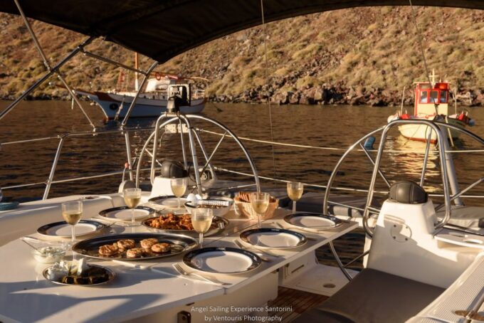 From Oia: Private Sailing Day Trip to Therasia & Lunch - Pricing and Reservation Details