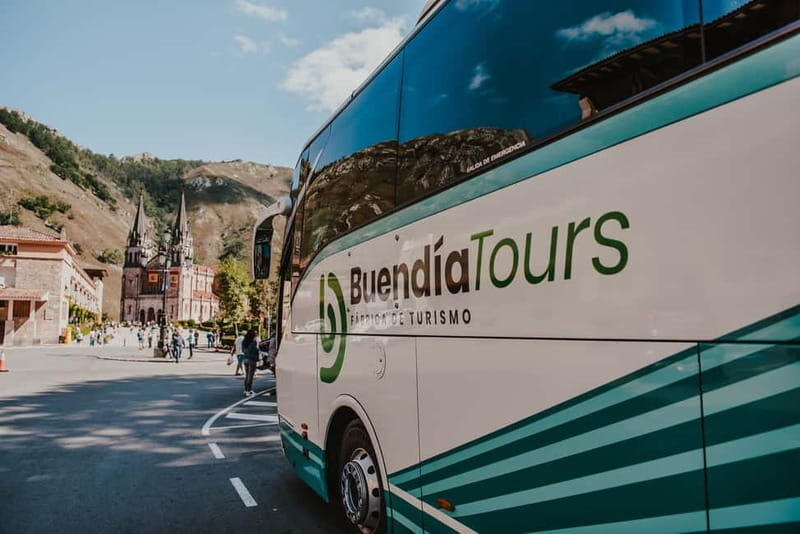 From Oviedo: Covadonga Lakes, Cangas de Onís, and Lastres - Key Points