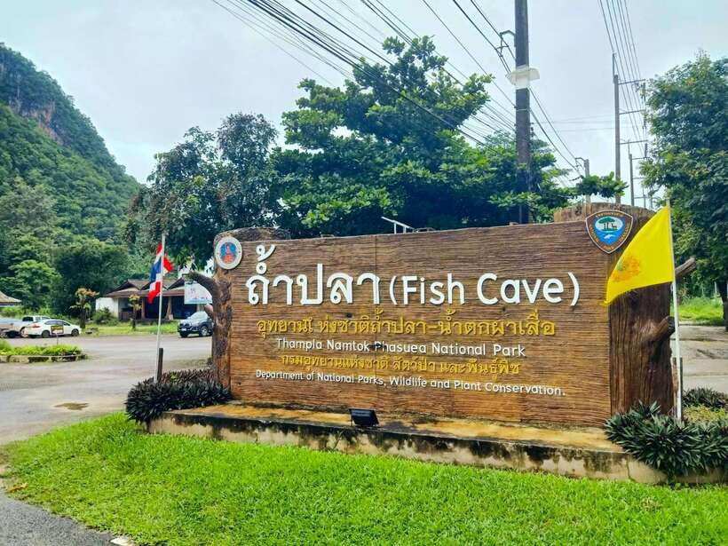 From Pai: Private Mae Hong Son Highlights Car Tour - Exploring Pang Ung and Namtok Pha Suea