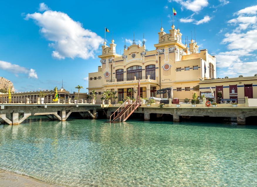 From Palermo: Panoramic Transfer to Mondello in CruiserCar - Professional Driver Services