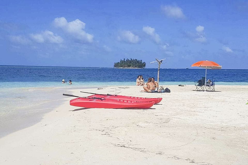 From Panama City: 4 San Blas Islands Day Trip With Lunch - Lunch and Dining Options