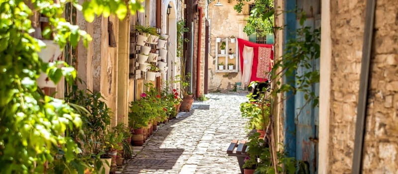 FROM PAPHOS: Island Roundtrip (Lefkara, Nicosia, Larnaca) - The Logistics and Practical Tips
