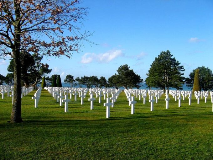 From Paris: 2-Day D-Day Tour With Private Guide - Day 2 Itinerary
