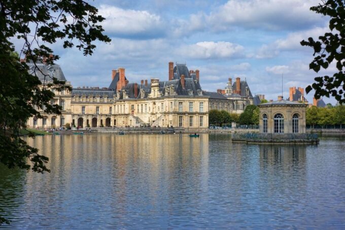 From Paris: Château De Fontainebleau & Vaux-Le-Vicomte - Frequently Asked Questions