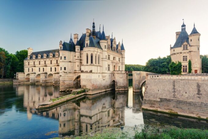 From Paris: Full-Day Loire Valley Chateaux Tour - Tour Inclusions