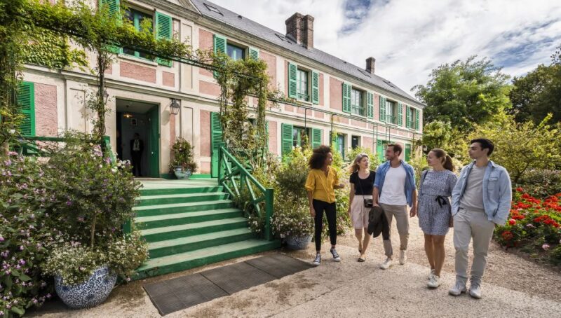 From Paris: Giverny Day Trip With Audio Guide or Live Guide - Accessibility Information