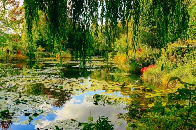 From Paris: Giverny Day Trip With Audio Guide or Live Guide - Customer Ratings and Feedback