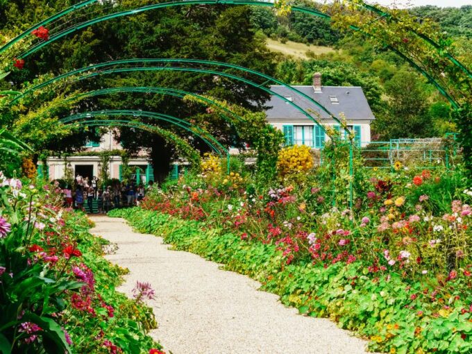 From Paris: Giverny Day Trip With Audio Guide or Live Guide - Frequently Asked Questions