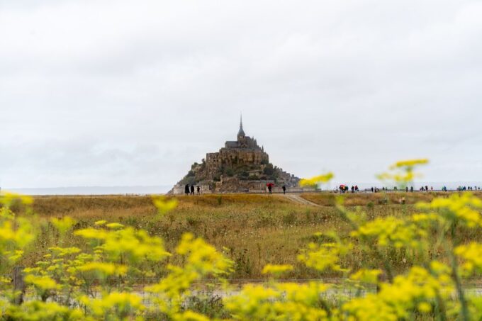 From Paris: Mont Saint Michel Day Trip With a Guide - Tips for a Great Experience