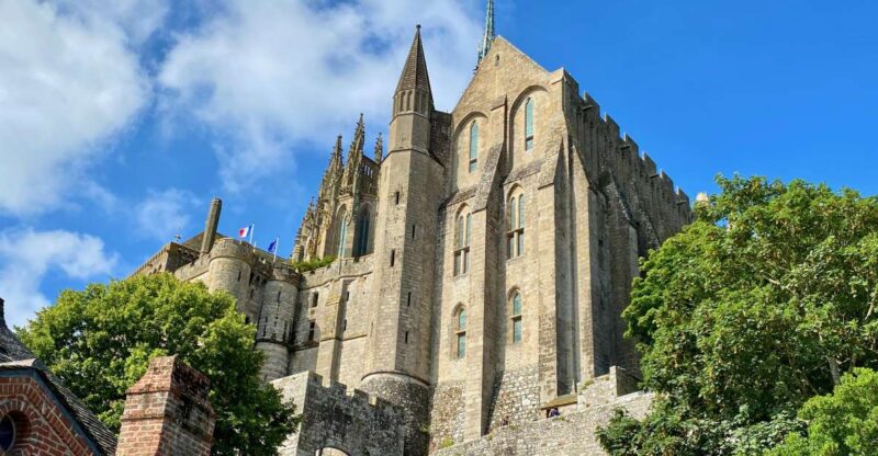From Paris: Private Mont Saint-Michel & Normandy D-Day Tour - Tour Features