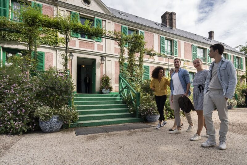 From Paris : Shopping at McArthurGlen Center and Giverny - Key Points