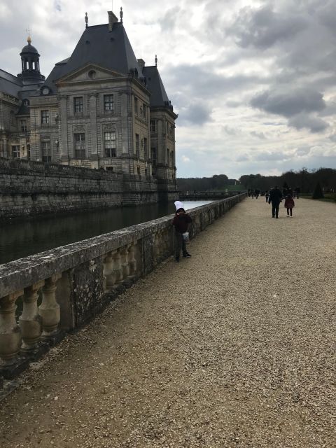 From Paris: the Grand Christmas Vaux Le Vicomte & Fontainebleau - Exploring Chateau De Fontainebleau