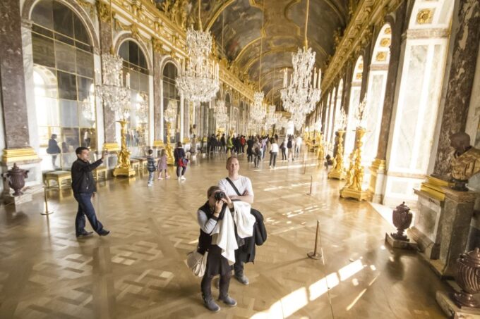 From Paris: Versailles Palace Self Guided & Gardens Tickets - Nearby Attractions and Dining Options