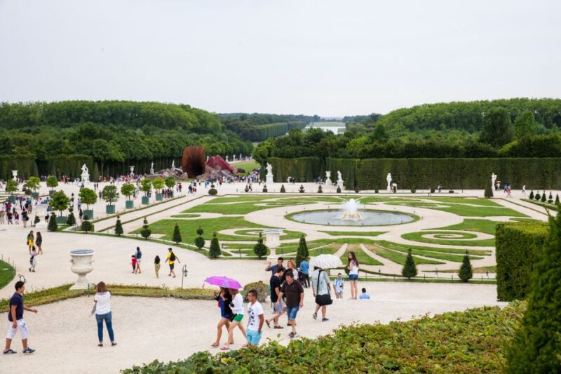 From Paris: VIP Versailles Bike Tour & Kings Apartment Tour - Exclusive Access to King Louis XVIs Apartments