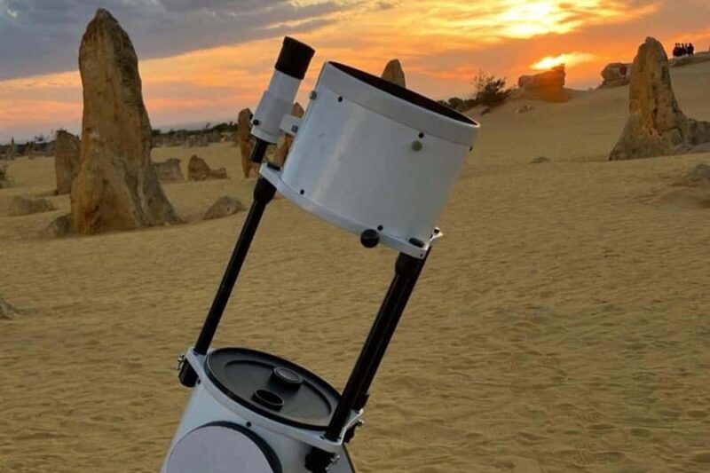 From Perth: Pinnacles Sunset and Stargazing Tour with Dinner - Key Points