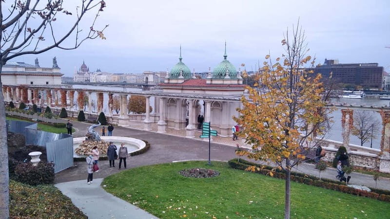 From Pest to Buda Your Essential Tour w/ local guide - What Makes This Tour Stand Out?