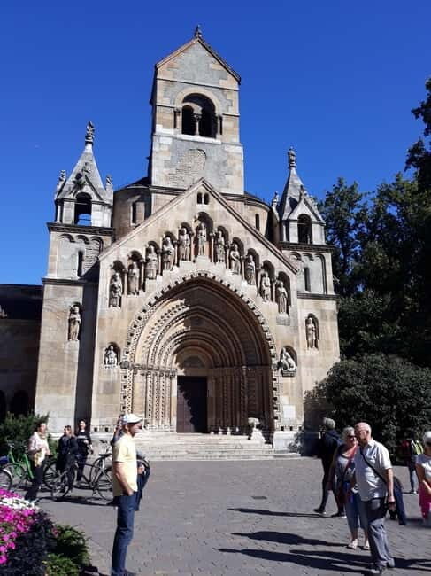 From Pest to Buda Your Essential Tour w/ local guide - Who Will Love This Tour?