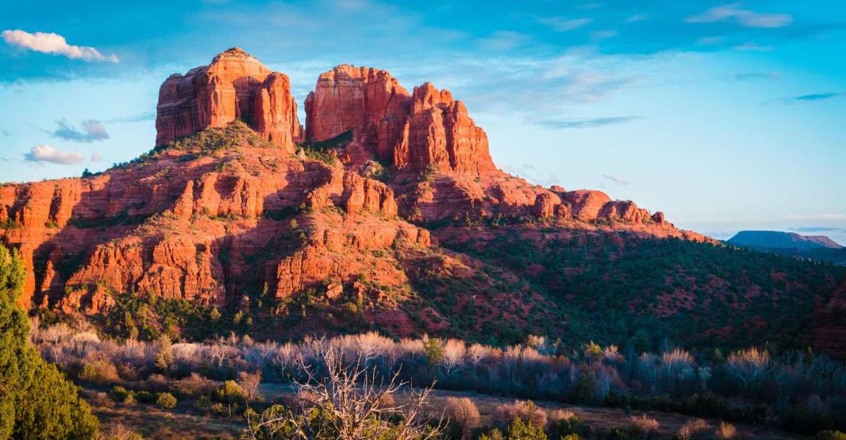 From Phoenix: Sedona, Jerome & Montezuma Castle Day Trip - Exploring Sedonas Red Rocks
