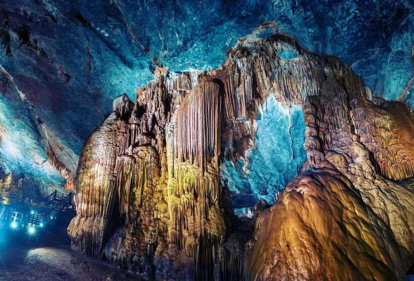 From Phong Nha/DongHoi: Paradise Cave and Zipline Dark Cave - Dining Experience