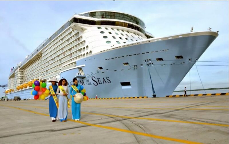 From Phu My Port/ Nha Rong Port: Explore Ho Chi Minh City - Pickup and Transportation