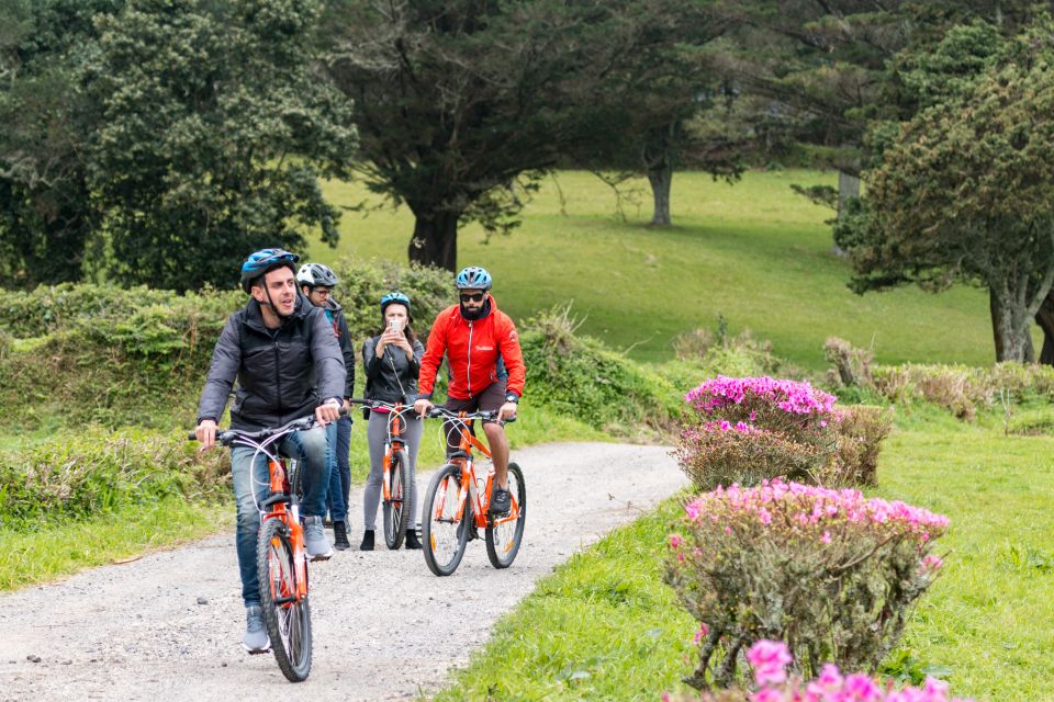 From Ponta Delgada: Sete Cidades Jeep, Bike, & Kayak Tour - Key Points