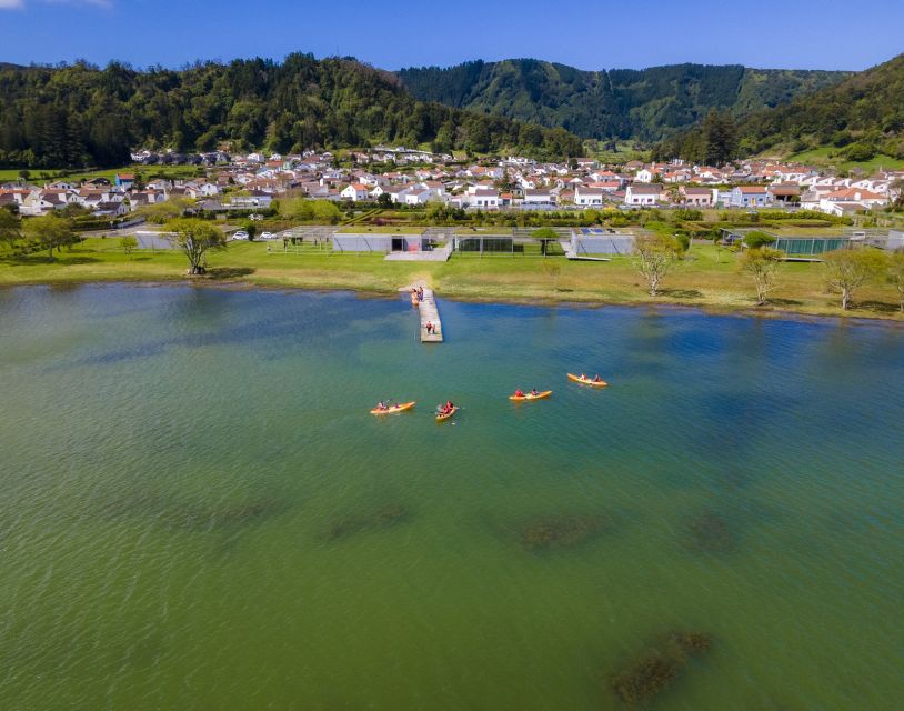 From Ponta Delgada: Sete Cidades Jeep, Bike, & Kayak Tour - Kayak Experience