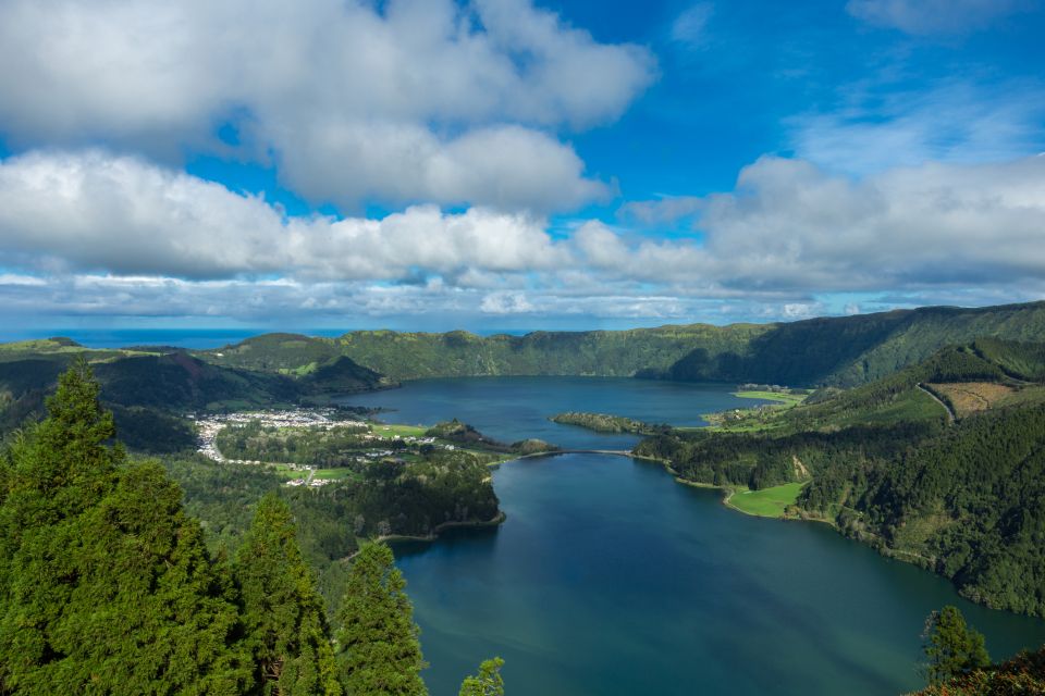 From Ponta Delgada: Vista Do Rei to Sete Cidades Guided Trek - Full Description