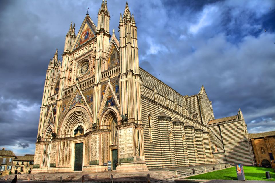 From Port Mystic Orvieto & Dying City Civita Bagnoregio Tour - Key Points
