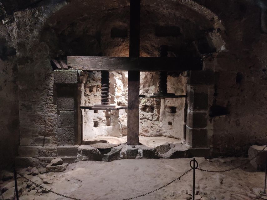 From Port Mystic Orvieto & Dying City Civita Bagnoregio Tour - Exploring Orvieto Underground