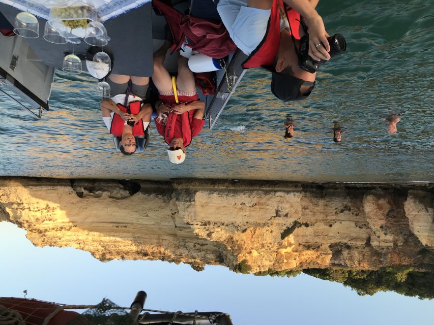 From Portimão: Sunset Boat Trip With Wine - Meeting Point and Preparation