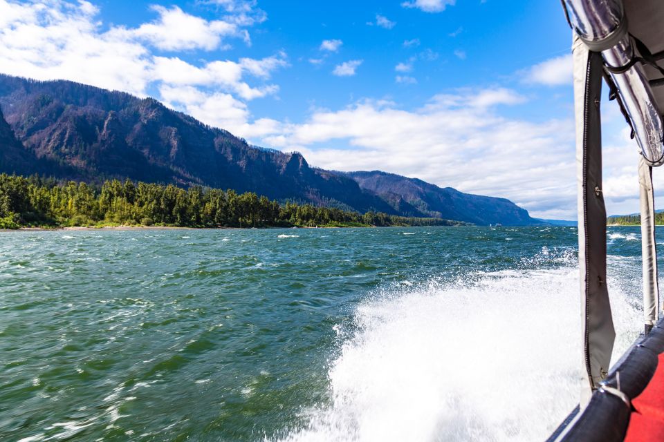From Portland: Bigfoot Adventure 3.5-hour Jetboat Cruise - Spotting Wildlife and Riverboats